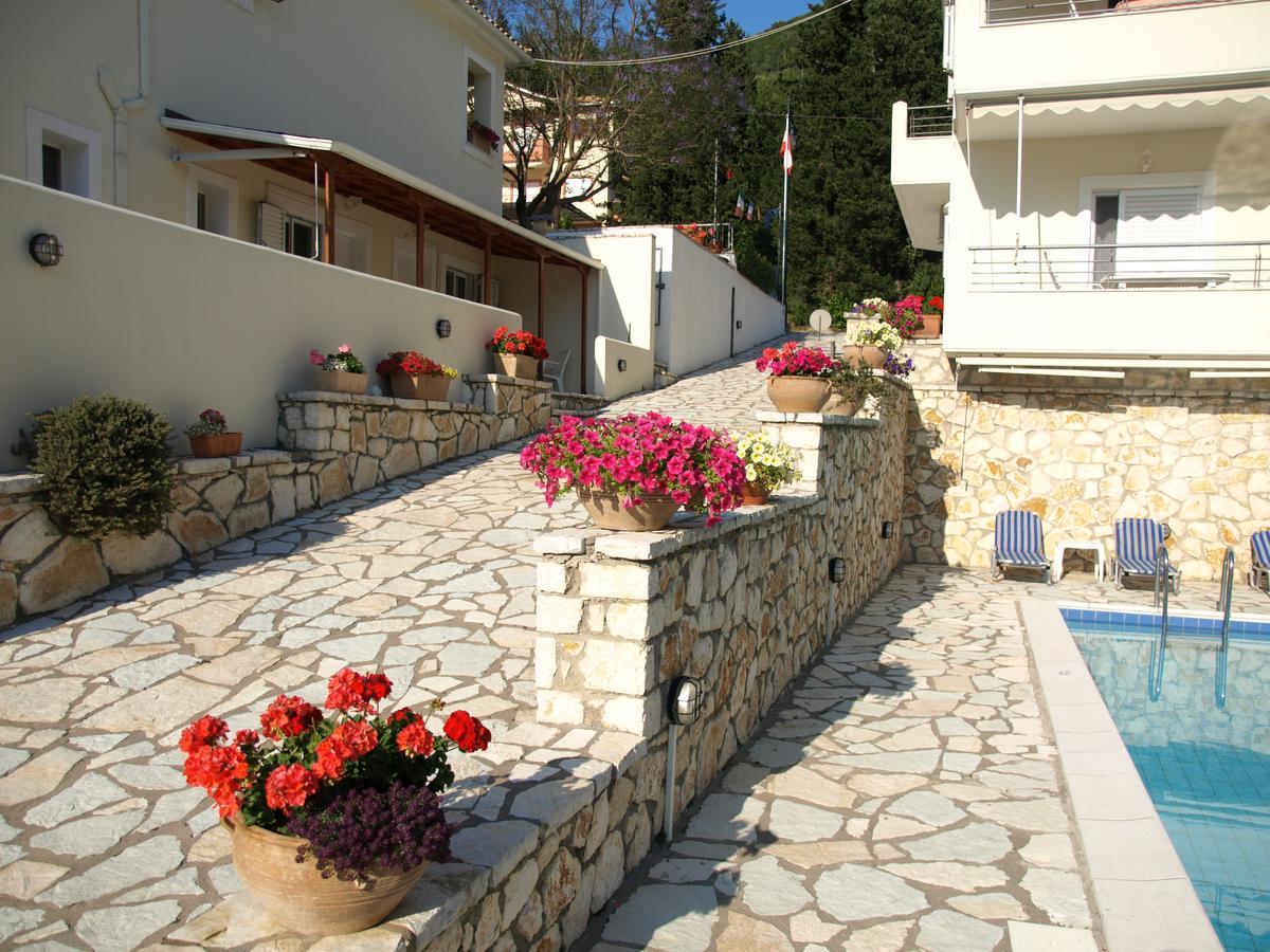 Geni Garden Apartments Extérieur photo